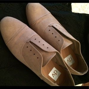 DV loafers size 8